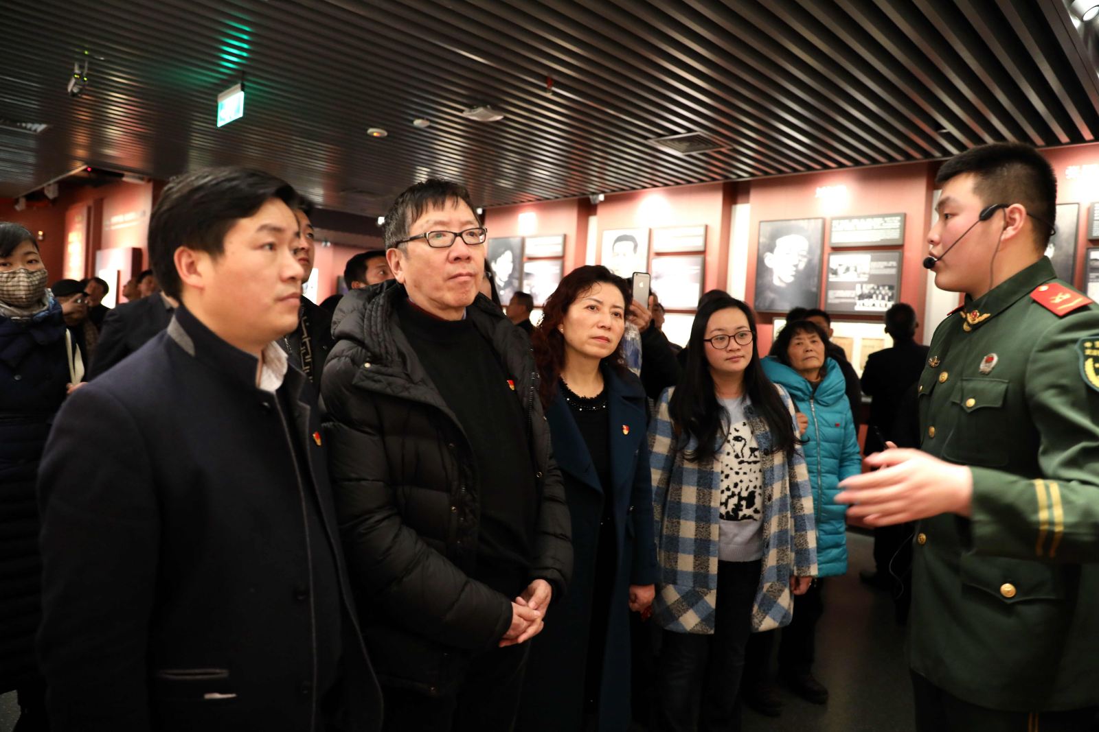 不忘初心，继续前行——计算机科学与bat365中文官网入口党委委员瞻仰中共一大会址重温入党誓词