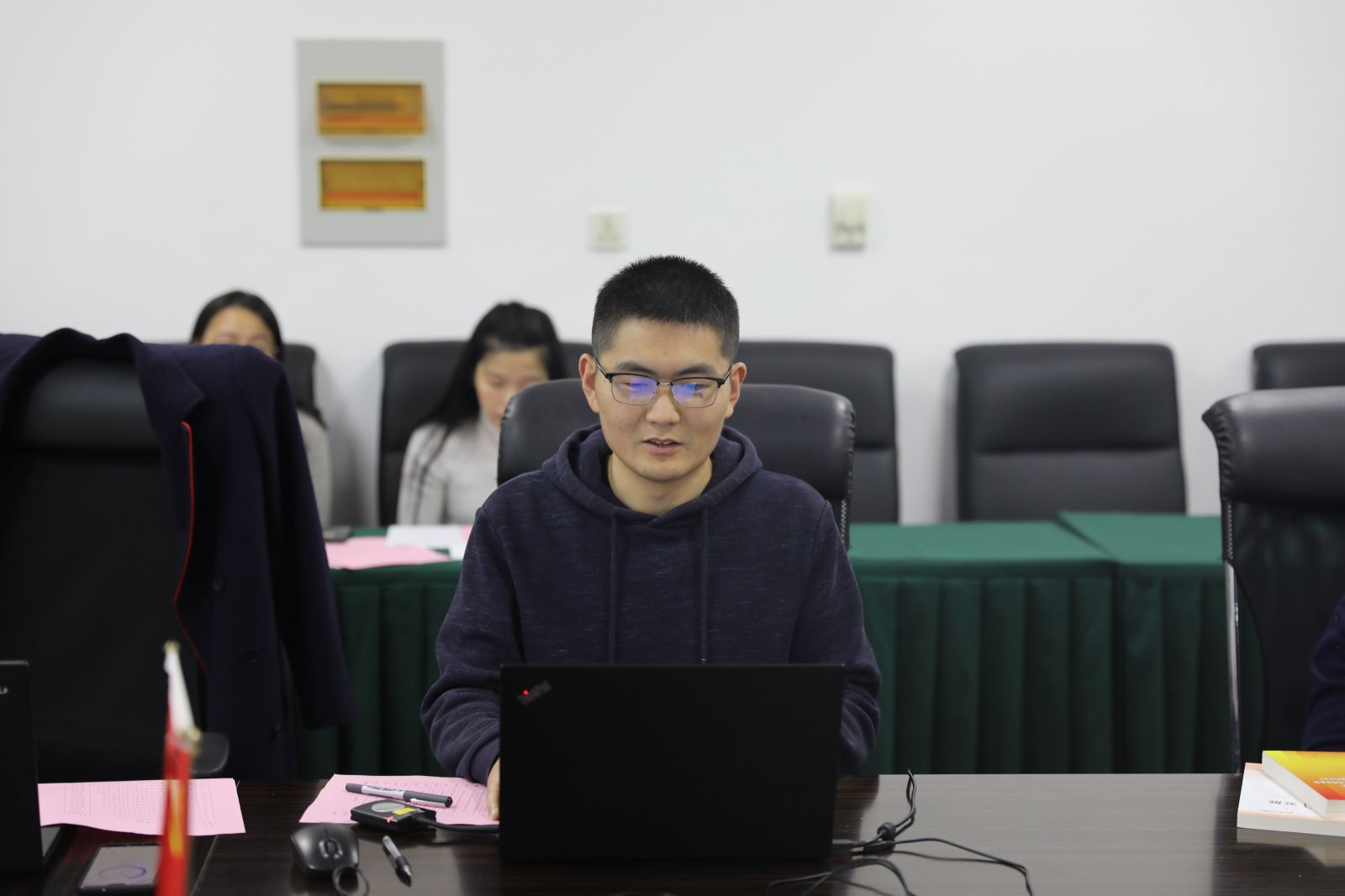 bat365中文官网入口党委召开支部书记述职交流会