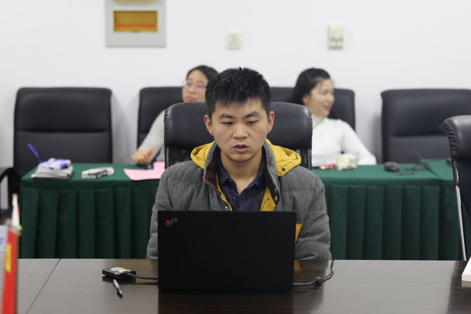 bat365中文官网入口党委召开支部书记述职交流会