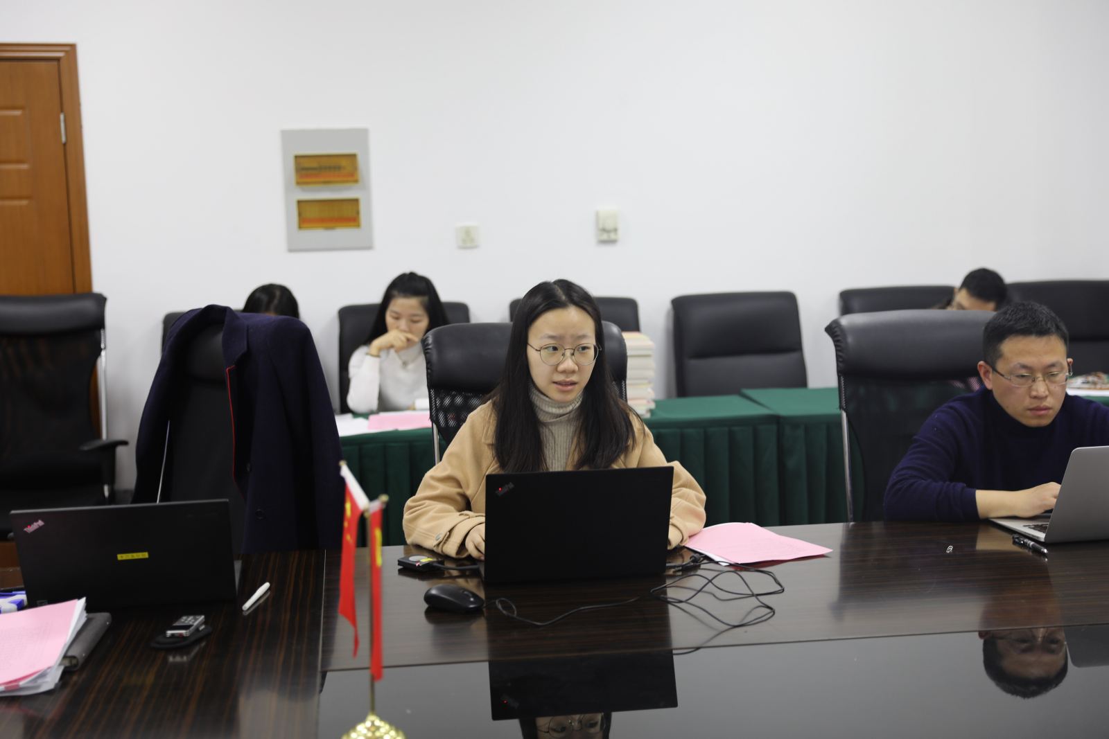 bat365中文官网入口党委召开支部书记述职交流会