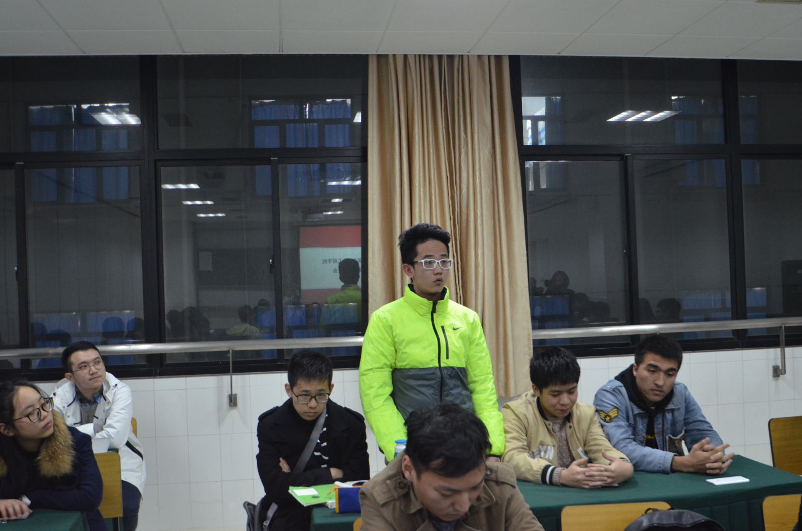 师生沟通 携手共进——计算机科学与bat365中文官网入口召开2017级本科新生座谈会