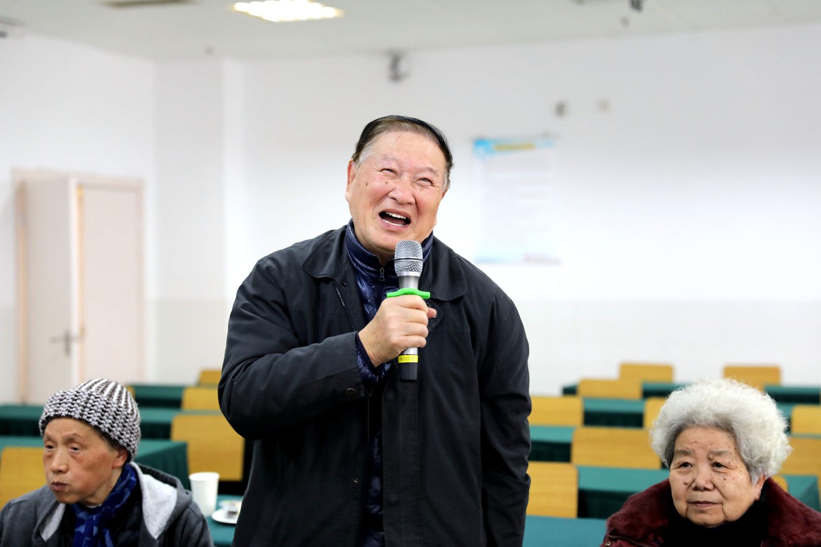 计算机科学与bat365中文官网入口举行2018年退休教职工新春茶话会