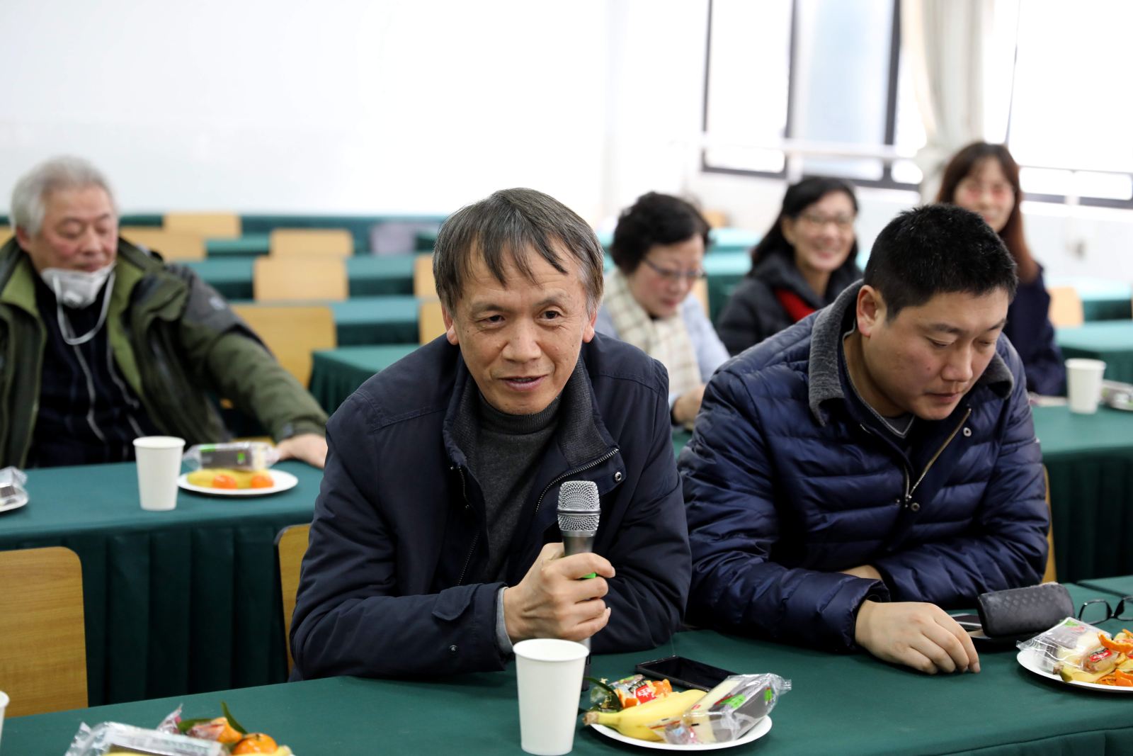 计算机科学与bat365中文官网入口举行2018年退休教职工新春茶话会