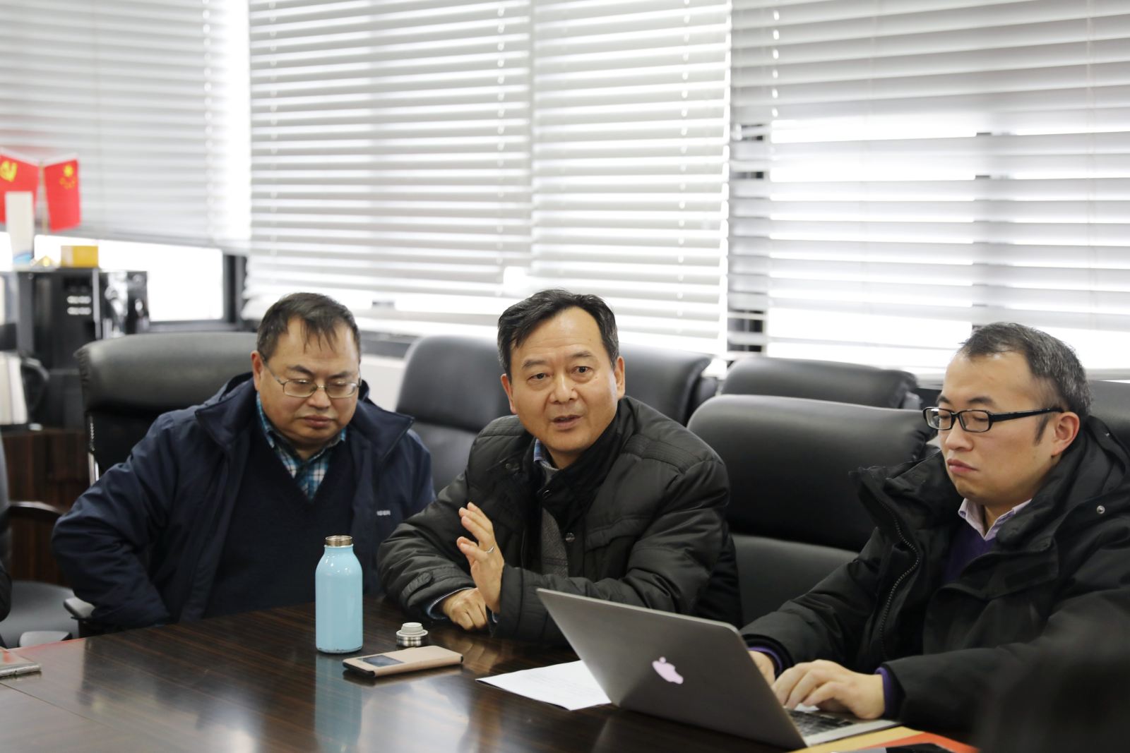 计算机科学与bat365中文官网入口召开教授座谈会