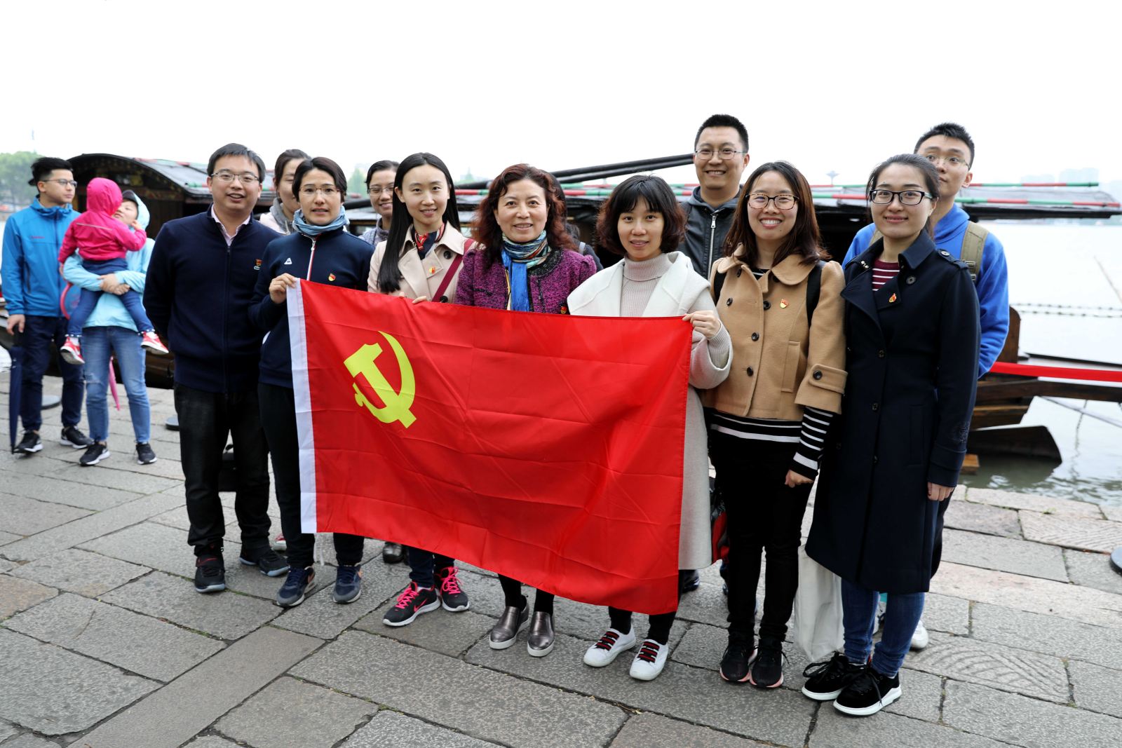 学习“红船精神”  不忘初心 牢记使命 --华东师大计算机科学与bat365中文官网入口党委与市科委计划处党支部赴嘉兴南湖学习