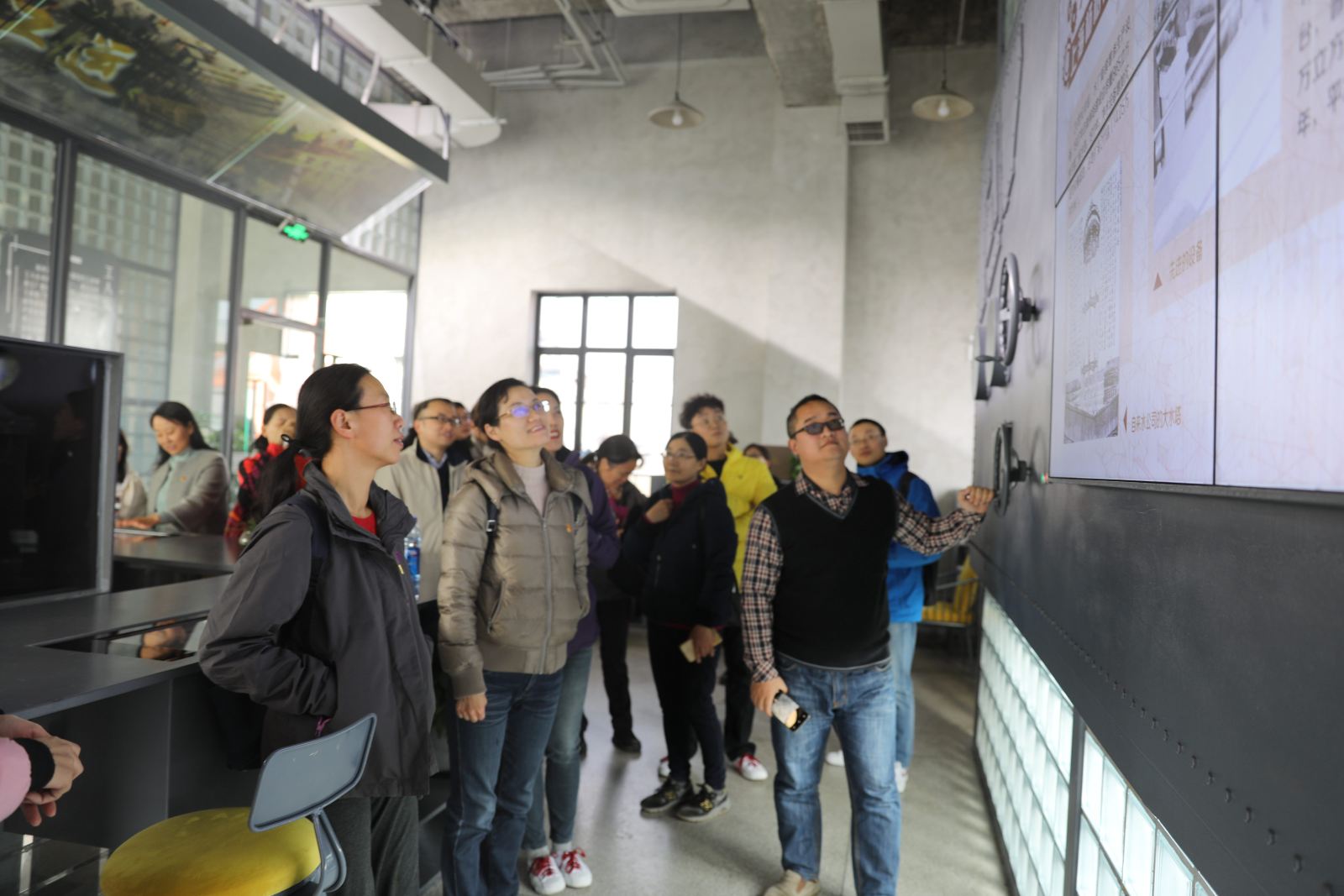 ​bat365中文官网入口部门工会组织教职工健步走活动