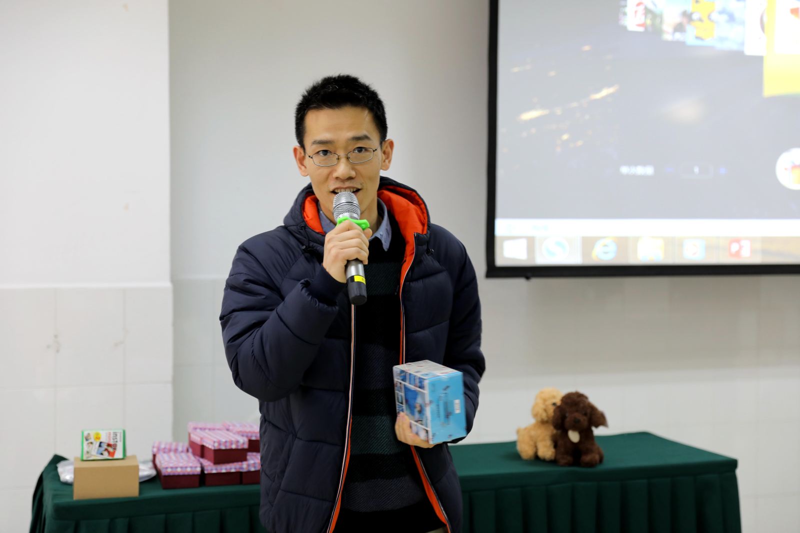  新年了，让我们玩一场新媒体游戏！